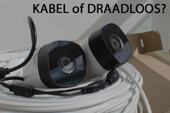 camera aansluiten met kabel of toch draadloos?